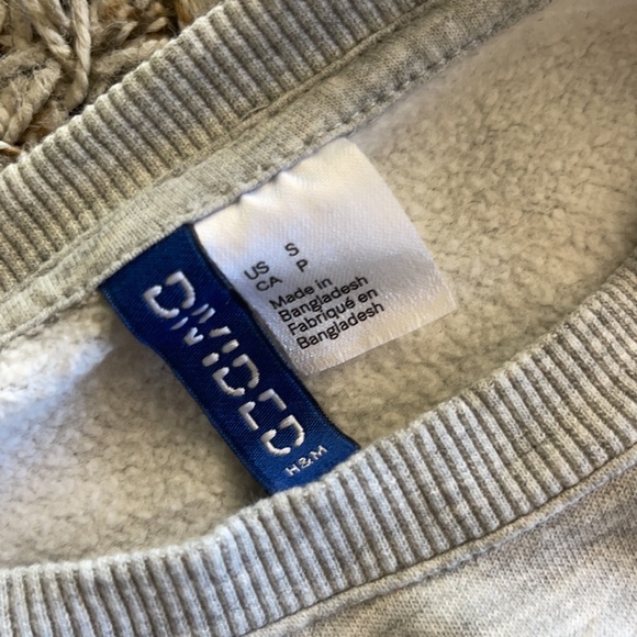 New York Capture Moments Crewneck - Picture 5 of 5